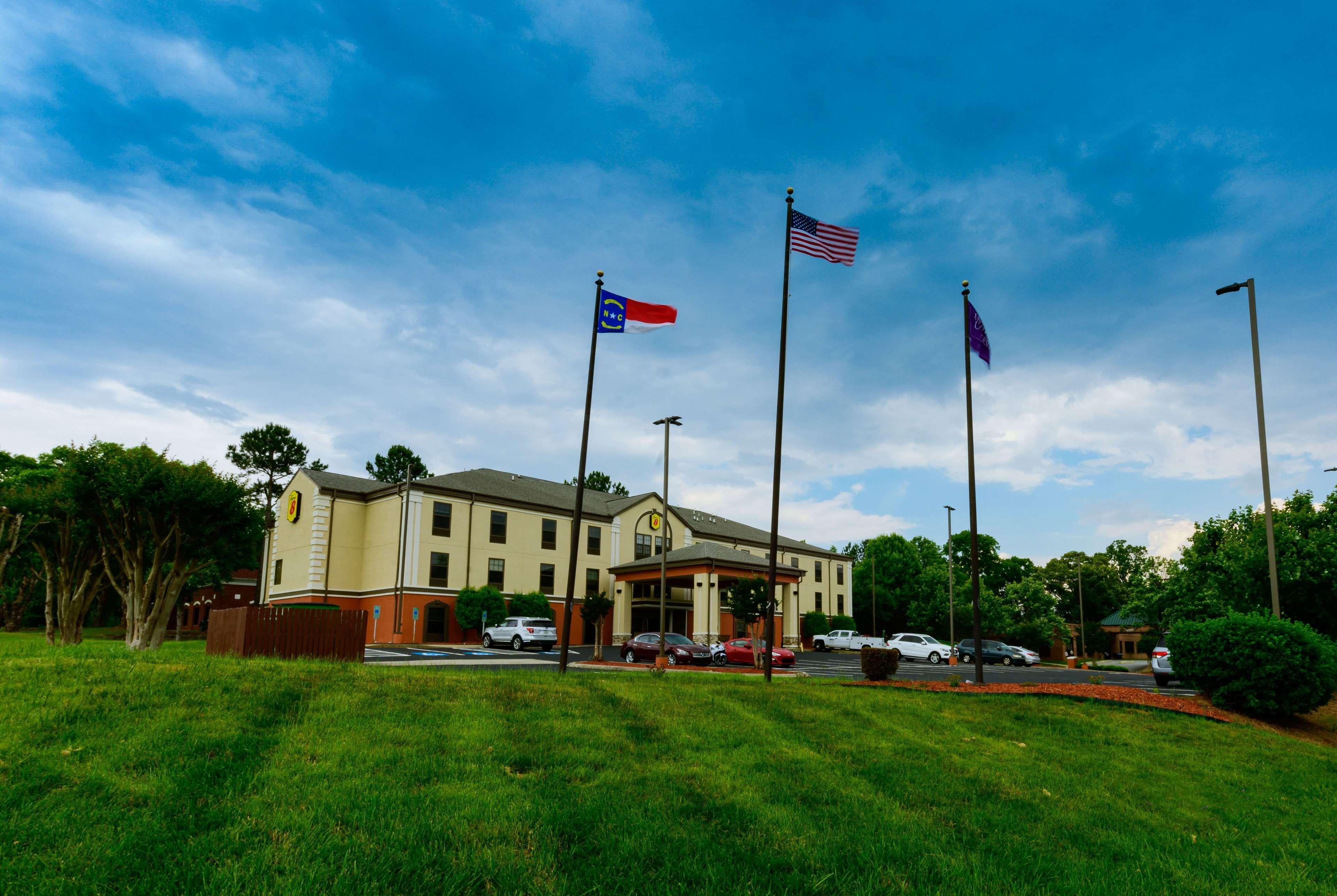 Super 8 By Wyndham High Point/Greensboro Dış mekan fotoğraf