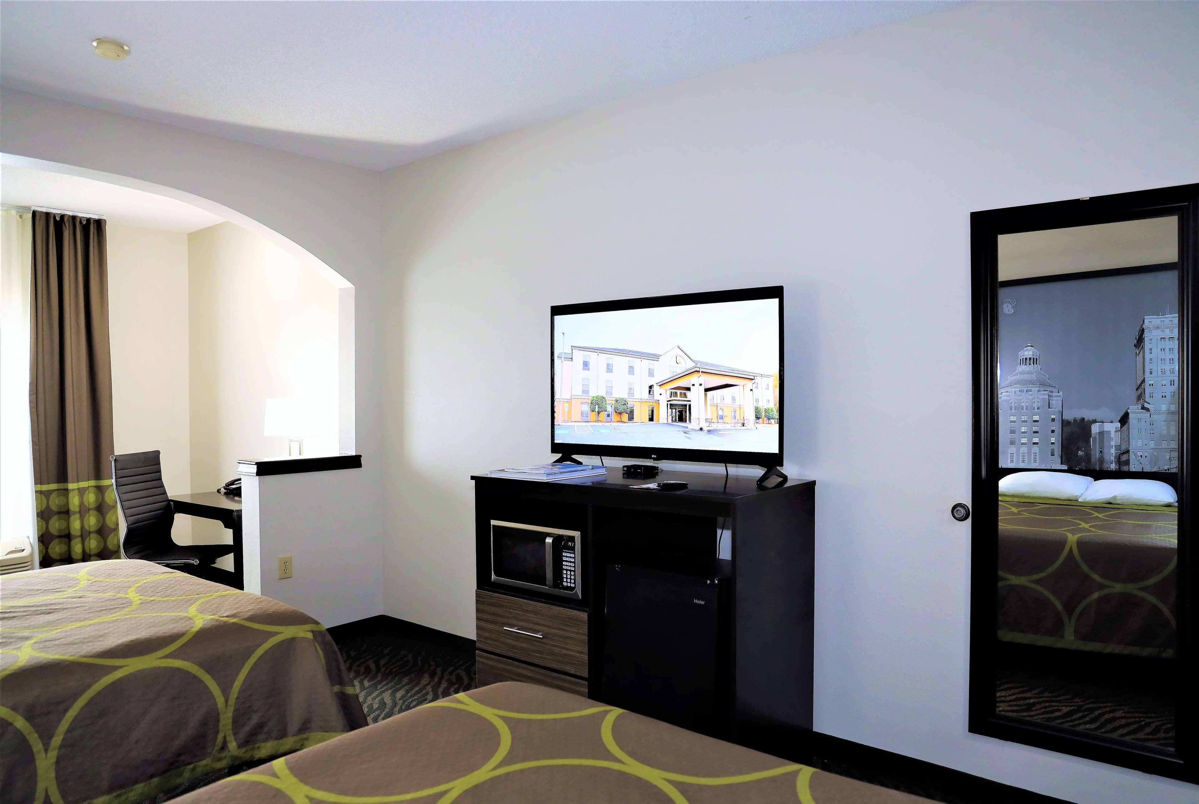 Super 8 By Wyndham High Point/Greensboro Dış mekan fotoğraf