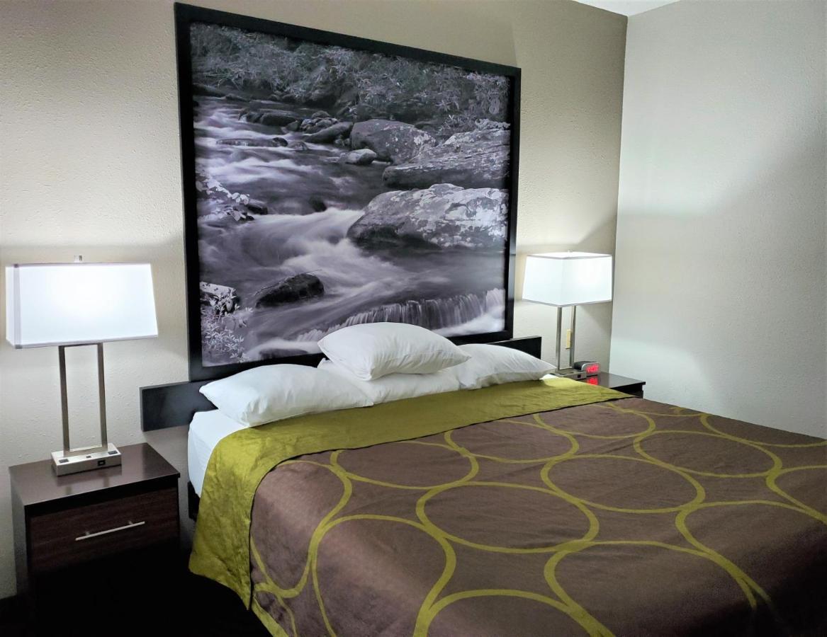 Super 8 By Wyndham High Point/Greensboro Dış mekan fotoğraf