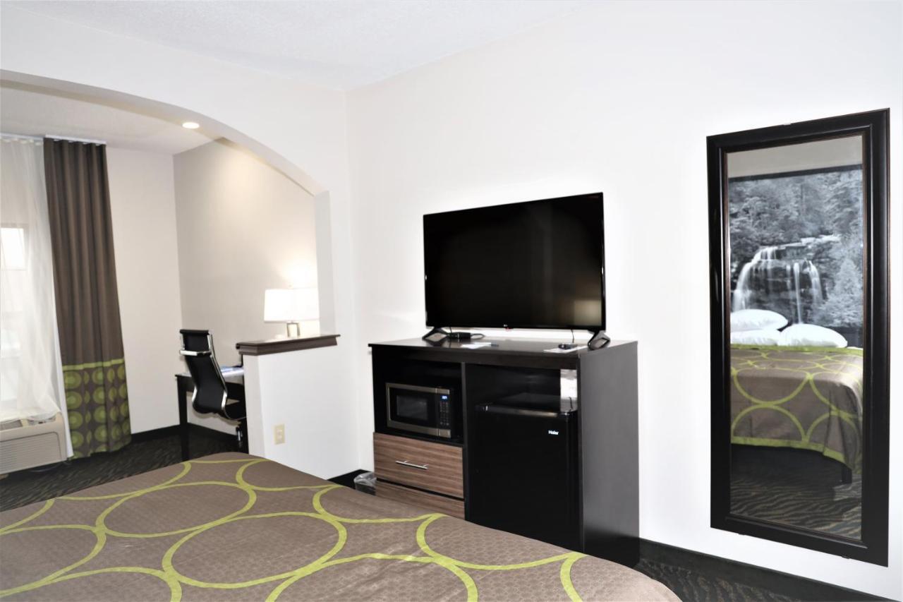 Super 8 By Wyndham High Point/Greensboro Dış mekan fotoğraf