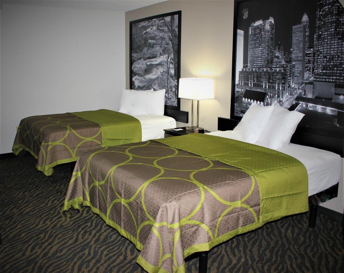 Super 8 By Wyndham High Point/Greensboro Dış mekan fotoğraf