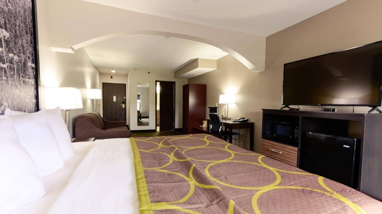 Super 8 By Wyndham High Point/Greensboro Dış mekan fotoğraf